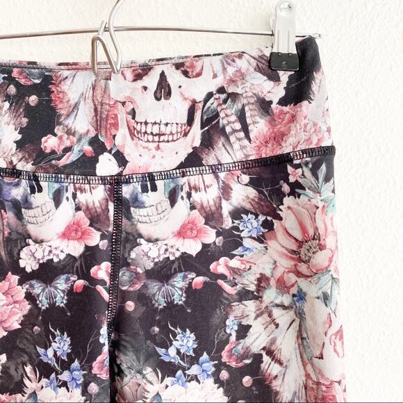 EVCR Evolution & Creation Skull & Roses 7/8 Legging Size Small - Picture 3 of 6